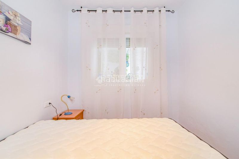 Foto c5df1d0d-8040-4a99-82cb-37fd9c226a36. Pis a Loja