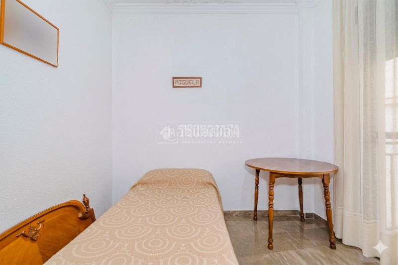 Foto 1b334482-a045-46c8-a11e-578698932c1f. Casa aparellada a Loja