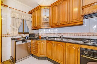 Towny house in Loja. Casa en venta en loja