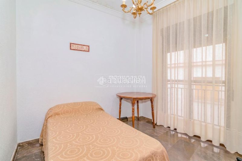 Foto 822df819-7e4a-4d48-8e8b-680734739359. Casa aparellada a Loja