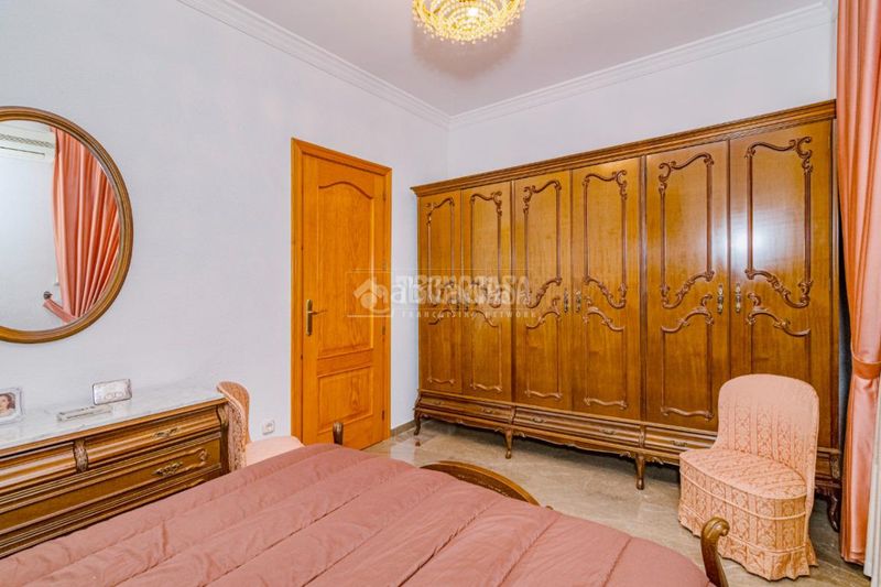 Foto 8232a7db-0cc0-42b3-919b-f7bfaca5255f. Casa aparellada a Loja