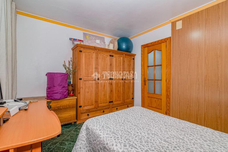 Foto bd5beb1a-062f-4a0b-a8c3-2a9b18432179. Pis a Huétor Tájar