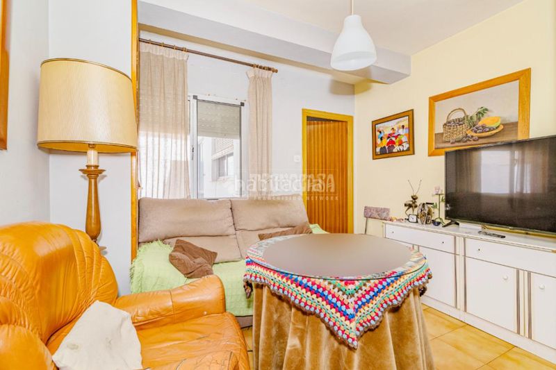 Foto c5795eec-e304-47e9-b7d6-6c4d5f6419e7. Flat in Loja