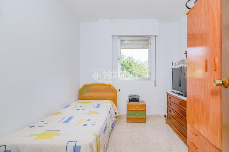 Foto 1e2b5de6-6739-4a92-a156-5d6ce1b64754. Casa aparellada a Loja