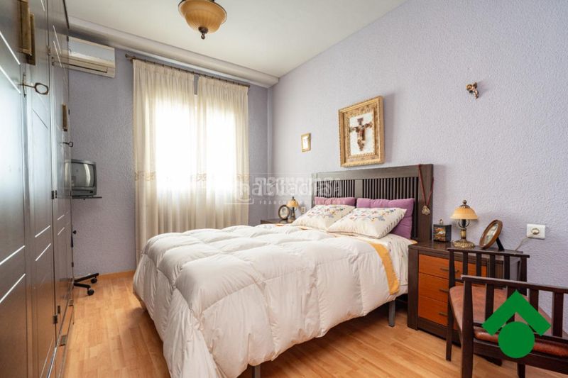 Foto c494ac68-aaec-475d-9324-2f02927049f5. Pis a Loja