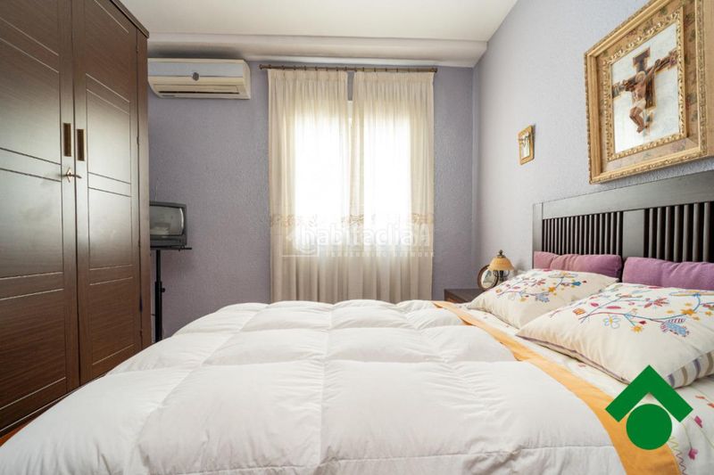 Foto fcc4b142-ac2a-4596-8a5c-4824ffbb373b. Pis a Loja