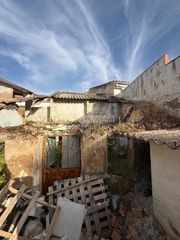 Casa aparellada a Loja