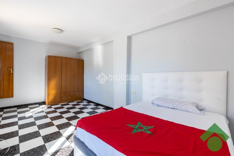 Foto 5931c858-5b54-4e3e-ac95-8d0e5e7f3f12. Casa aparellada a Loja