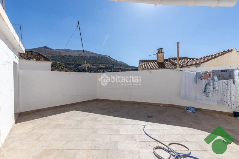 Foto eb0807c6-a2ac-4277-b964-06acad5b53c6. Casa aparellada a Loja