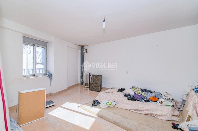 Foto ebaf5a27-e0da-4206-a316-2716ea53f66b. Casa aparellada a Loja