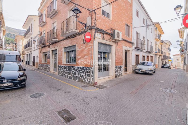 Foto 51541403-3d42-4077-9abe-d9bd14fb27cc. Local comercial a Loja
