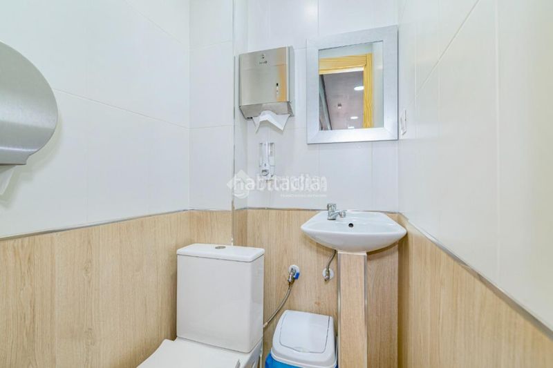 Foto 522c392e-1048-420f-8d19-2ab742998d7e. Local comercial a Loja