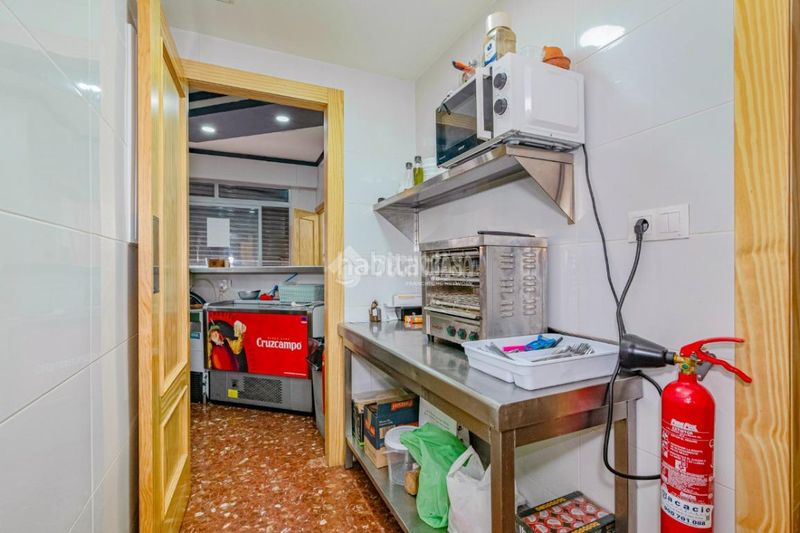 Foto ffe838f8-fa49-4647-92fe-7d282b100a59. Local comercial a Loja