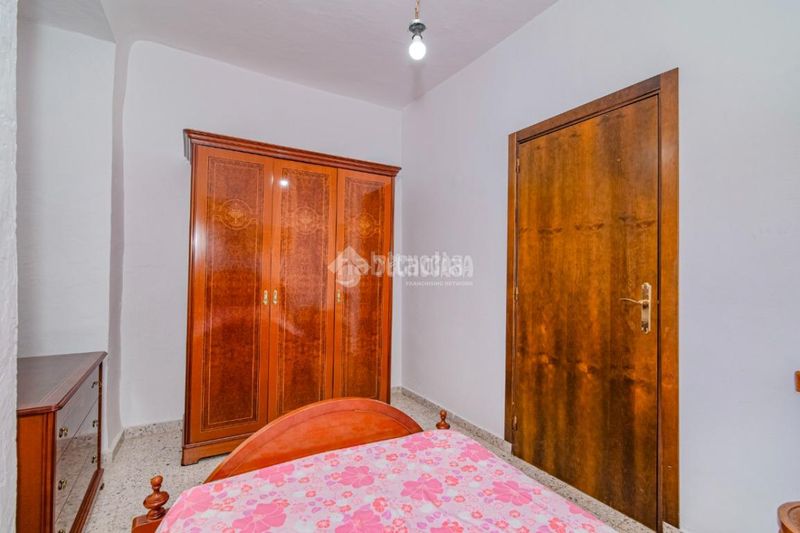 Foto 65522c66-59aa-4c37-ba98-67c55826b70f. Casa aparellada a Loja