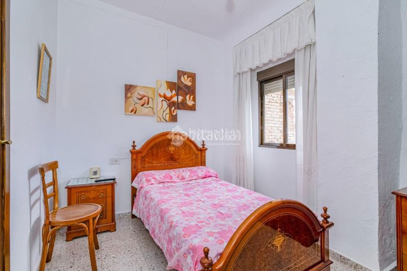 Foto 9b700dd3-4ccd-4a45-8e3a-f13facb5ca1a. Casa aparellada a Loja