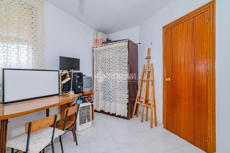 Foto e93c4135-55fe-4774-8958-3c21090e5732. Casa aparellada a Loja
