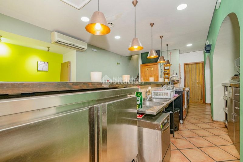 Foto 72a7a8b0-ca7b-4b3f-96b9-68701a3fdc06. Casa aparellada a Loja