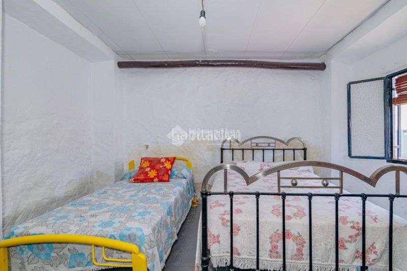 Foto 72c4d380-70f0-4cda-a001-815ce56ed580. Casa aparellada a Loja