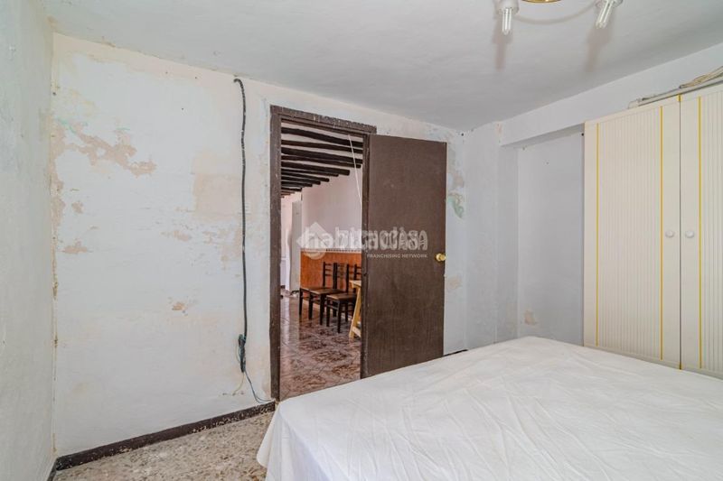 Foto 78249ce1-826f-4117-aa0f-7293b9503ef8. Casa aparellada a Loja