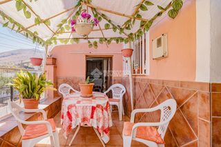 Doppelhaus in Loja. Casa en venta en loja