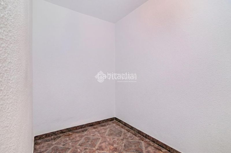 Foto c767ddea-16da-403d-87d4-61ecfb8177d2. Pis a Loja