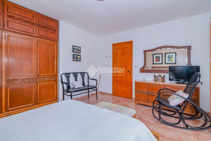 Foto 0f5bcda4-b5ad-4ecd-b89d-d54ca3dce490. Casa  en venta en Loja