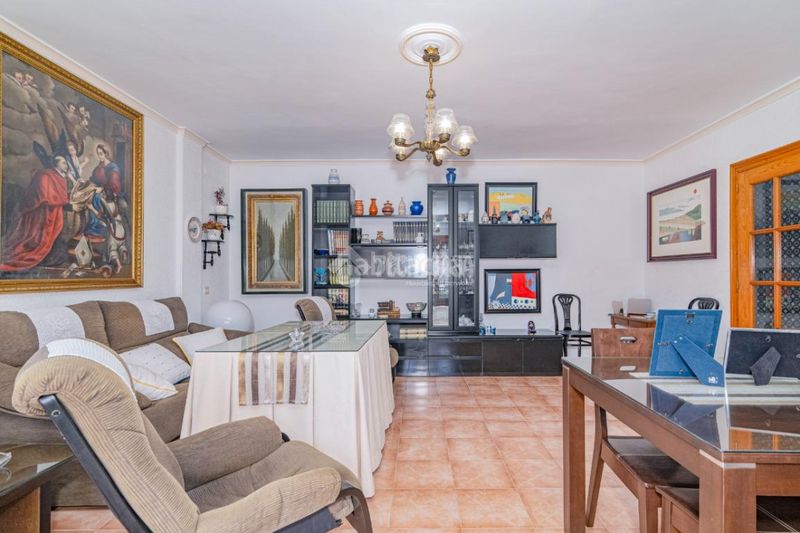 Foto 1c04ea6e-c119-43b6-8652-e8b00c551e34. Casa  en venta en Loja