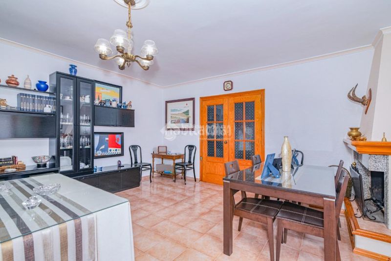 Foto 4b27a344-a450-4fa8-897b-c34b90e70b7b. Casa  en venta en Loja