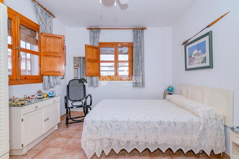 Foto 6ed8c554-77f1-44e6-a29f-21a39a769cdc. Casa  en venta en Loja