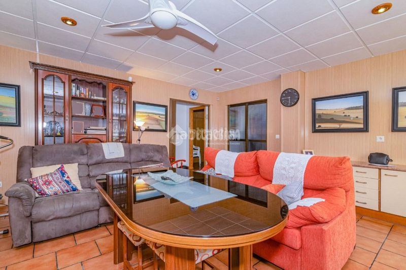 Foto 71ea158e-c8ce-4861-8642-7250793b88dd. Casa  en venta en Loja