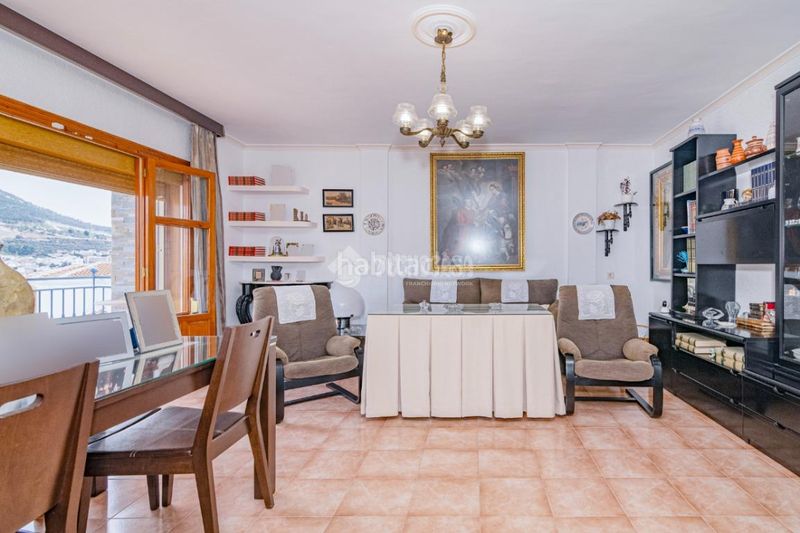 Foto b5617335-a66f-4e7e-8569-2b01d0ea8c47. Casa  en venta en Loja