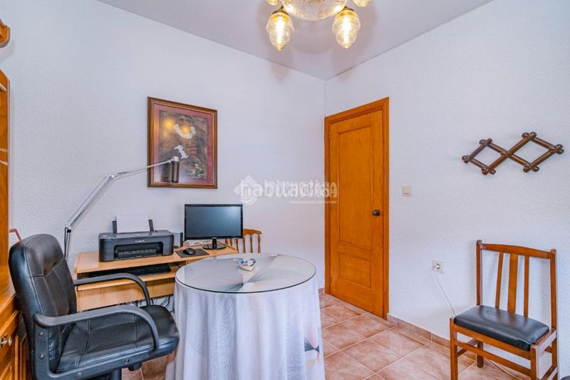 Foto c95c1ad8-9167-44de-bd44-09b3c49d2206. Casa  en venta en Loja