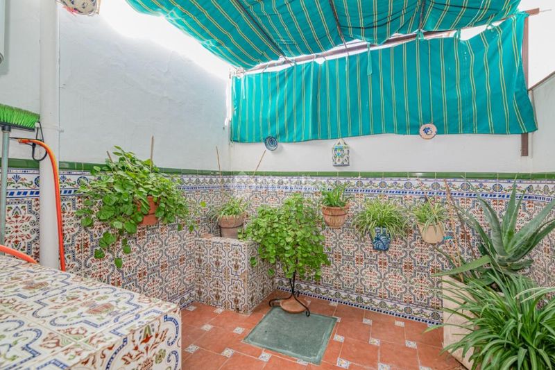 Foto e084478e-e3f4-4128-a846-74401b9c4033. Casa a Loja