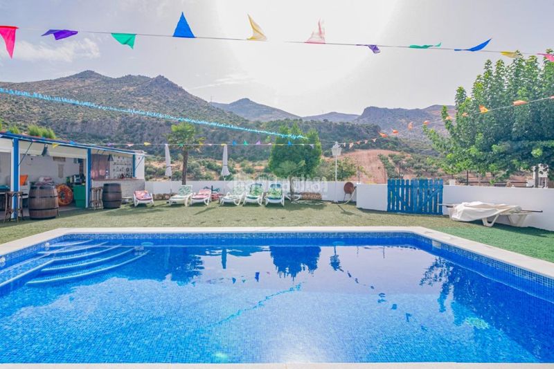Foto f21f31f2-d29f-4db0-9155-d1dc479d384d. Masia a Loja