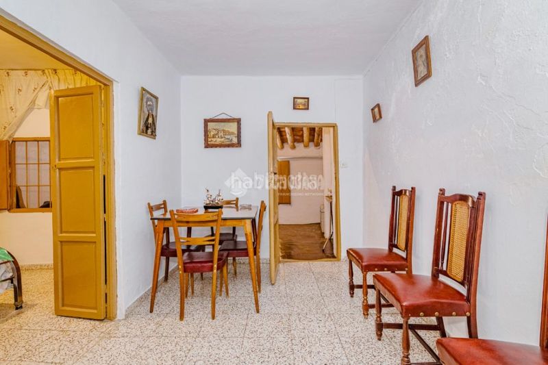 Foto 0394a7a6-ee82-4c3b-abdc-5393f3e24438. Casa aparellada a Zagra