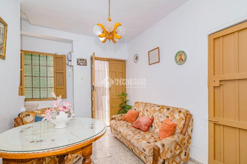 Foto 3ba97623-a4c2-4359-83af-80ee9589eef2. Casa aparellada a Zagra