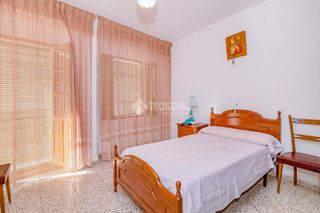 Casa bifamiliare in Zagra. Casa en venta en loja