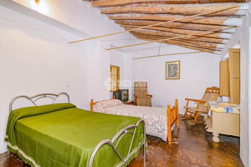 Foto f9ea9a87-50b5-4f0a-abac-ccd024f9f0af. Casa aparellada a Zagra