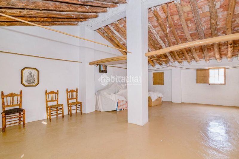 Foto fe59db58-f564-4da6-ab39-1b0027d2e7f8. Casa aparellada a Zagra