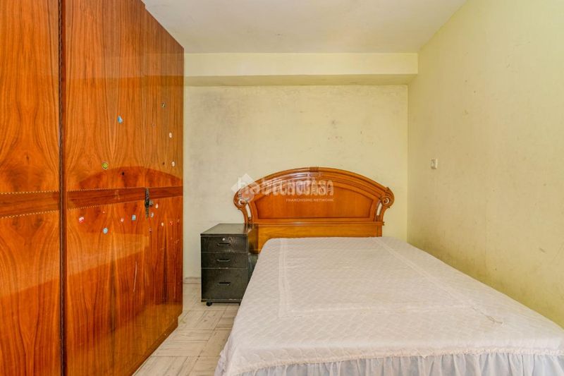 Foto feb1db7e-b293-4ecc-8c55-515851c3cfae. Casa aparellada amb aparcament a Loja