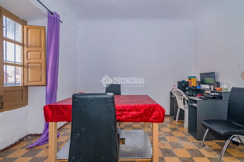 Foto 65de2bed-9691-40c2-8d45-67a9225f87fa. Casa a Loja