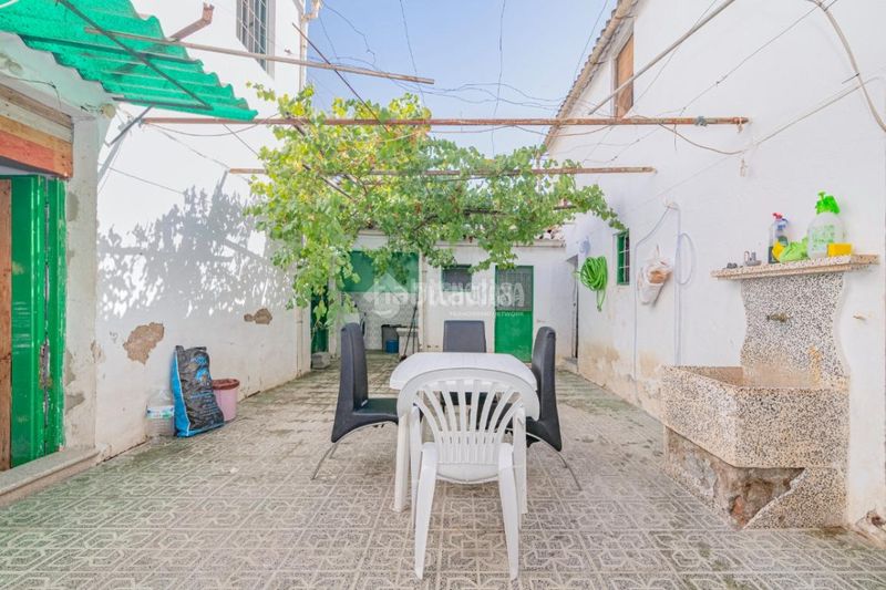Foto c67f18ef-8660-4431-92f5-b347e811b942. Casa a Loja