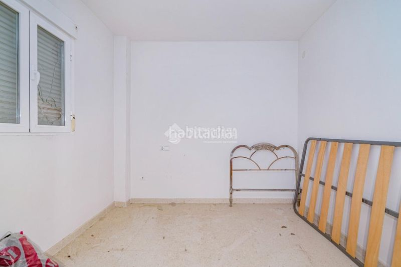 Foto 4fa47099-bcc5-4799-a8ed-6eeea7047f8b. Casa aparellada a Loja