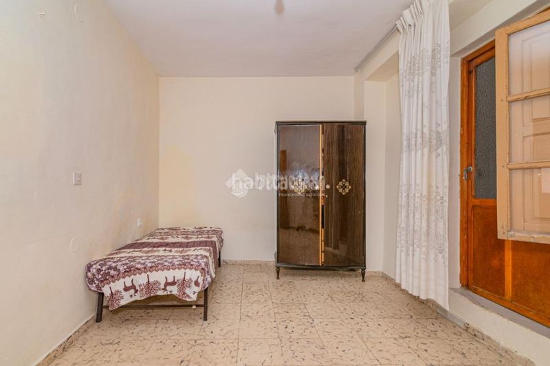 Foto 5741addc-46fb-411b-a027-0f3885db6c5b. Casa in Loja