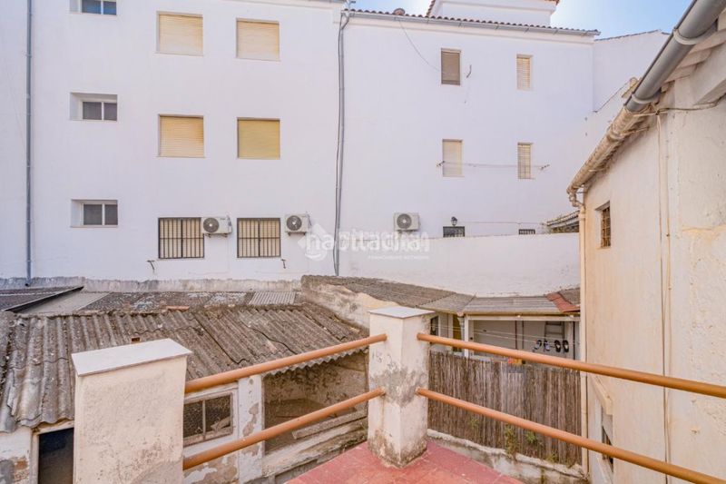 Foto a4a0f190-1b1a-480a-87e3-ef85f7edc499. Casa in Loja