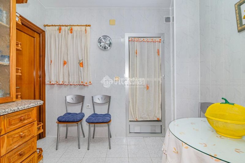 Foto 858a65f5-12f4-4636-8d3f-f4e03f286bc7. Flat in Loja