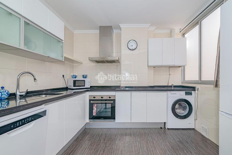 Foto d4836389-5a38-4de7-a7fa-c307f06e8bb7. Flat with heating in Loja