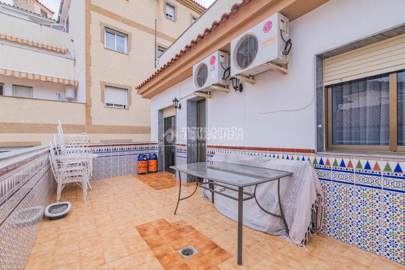 Foto 8f92058b-ef75-4c5f-8b3a-c537af02050a. Piso  en venta en Loja