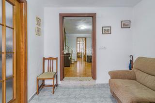 Casa aparellada a Loja. Casa en venta en loja