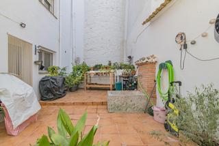 Casa aparellada a Loja. Casa en venta en loja